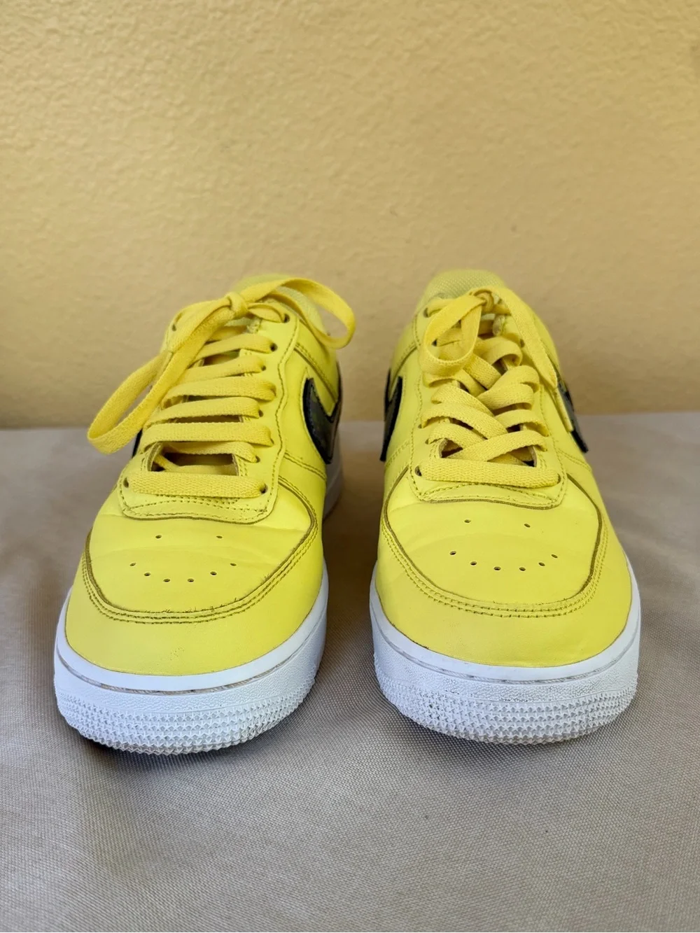 Nike Air Force 1 ‘07 LV8 Yellow Pulse Oil Slick Men’s  Size 8 EUC!